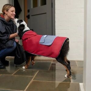 BRAND NEW WITH TAGS FRISCO RED REVERSIBLE PACKABLE DOG RAINCOAT BELOW $25 RETAIL